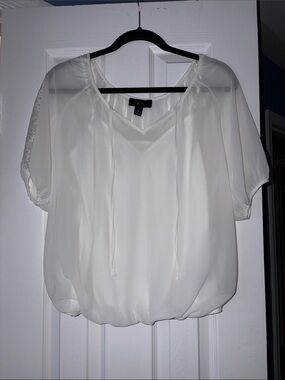 BCX Cream Short-Sleeve V-Neck Tie Blouse